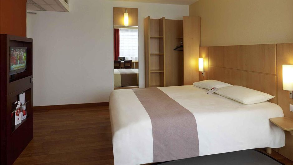 Ibis Warszawa Reduta Hotel Room