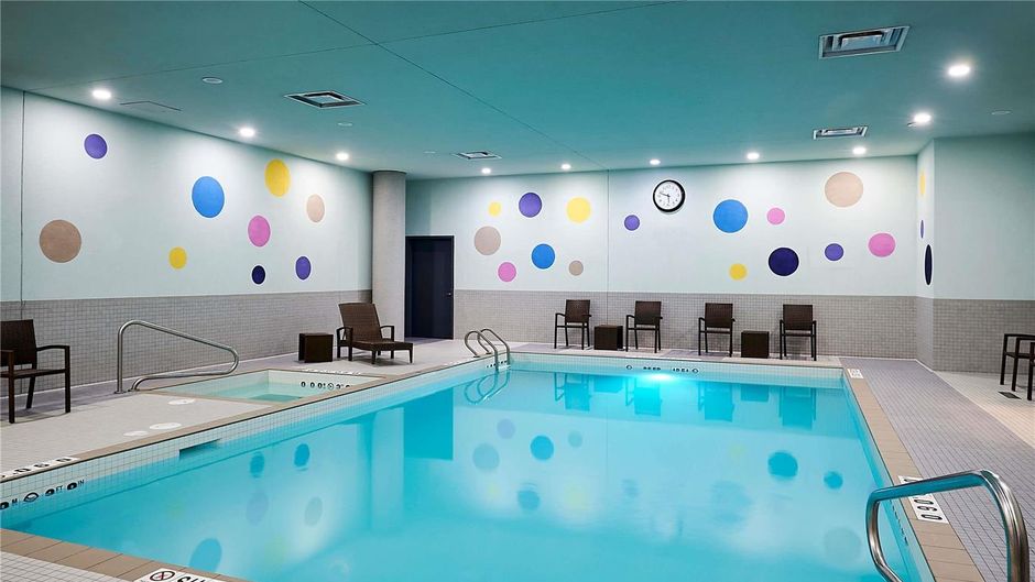 Novotel Toronto Vaughan Centre Pool