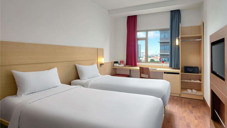 Ibis Saigon South Room