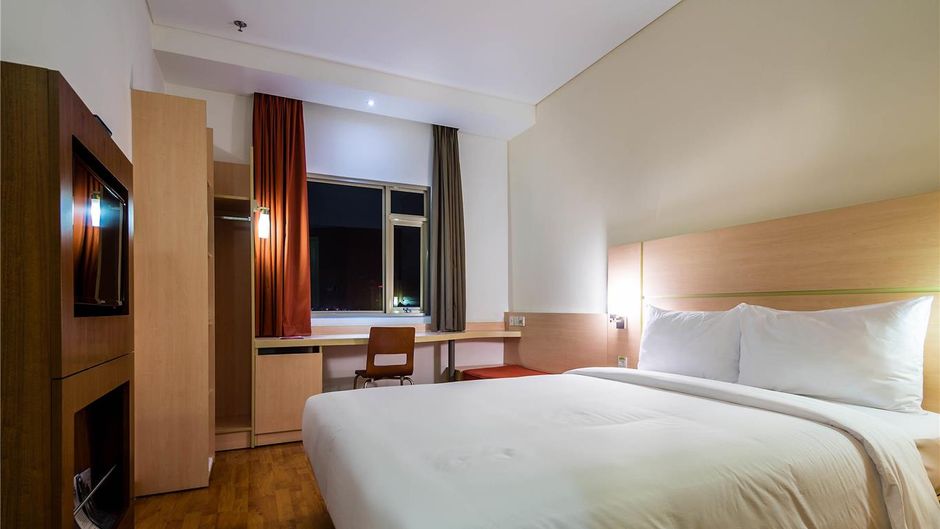 Ibis Saigon South Room