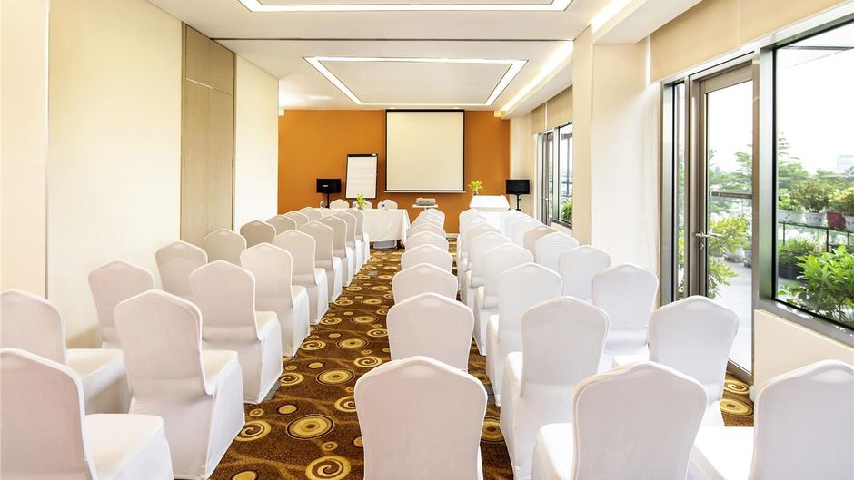Ibis Saigon South Meeting