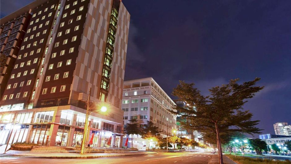 Ibis Saigon South Exterior