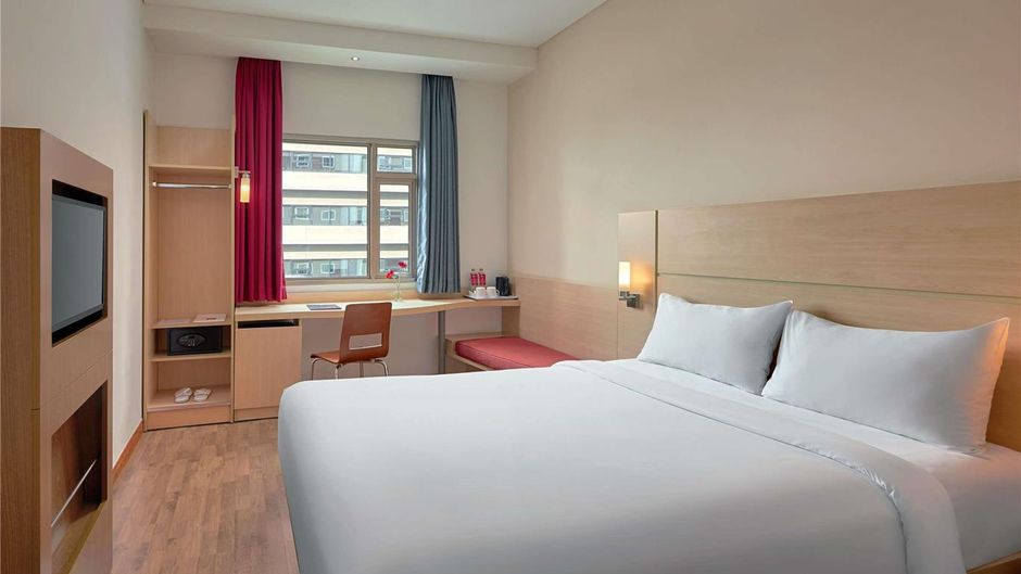 Ibis Saigon South Room