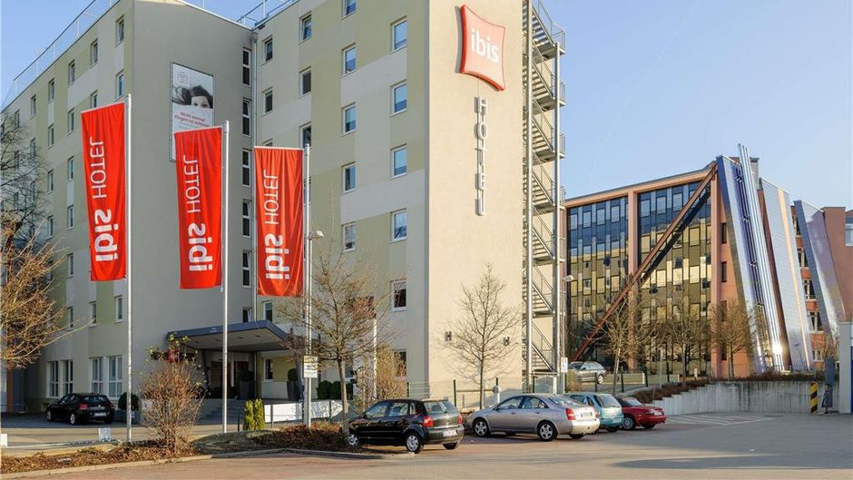 Ibis Stuttgart Airport Messe Exterior