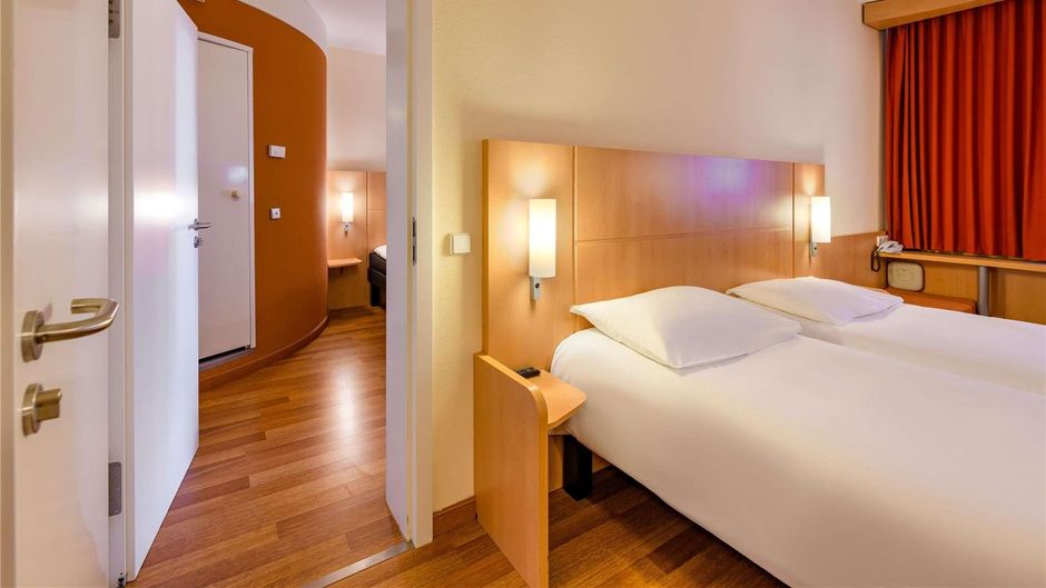 Ibis Stuttgart Airport Messe Room