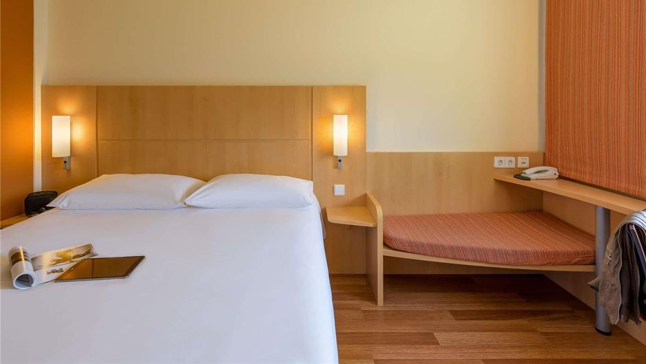 Ibis Stuttgart Airport Messe Room