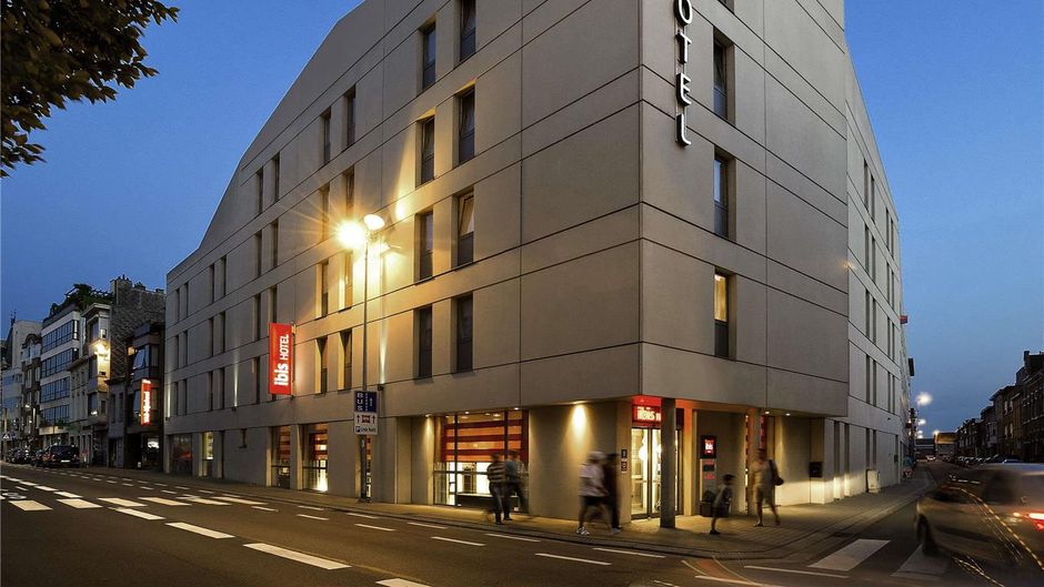 Hotel Ibis Sint Niklaas Centrum Exterior