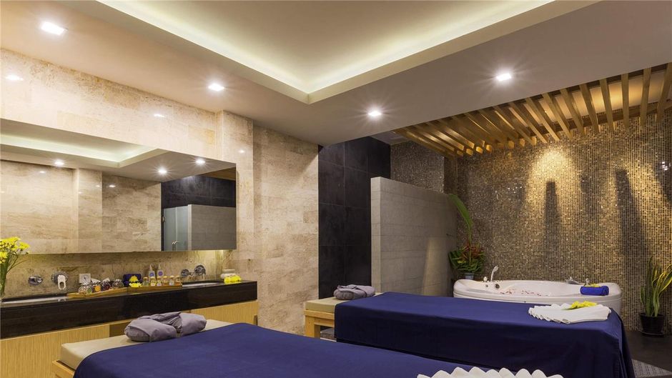 Novotel Phuket Kamala Beach Hotel Spa