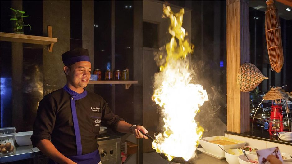 Novotel Phuket Kamala Beach Hotel Restaurant