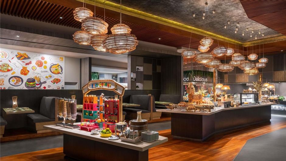 Novotel Bangkok Platinum Restaurant