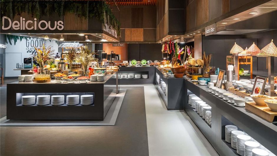Novotel Bangkok Platinum Restaurant