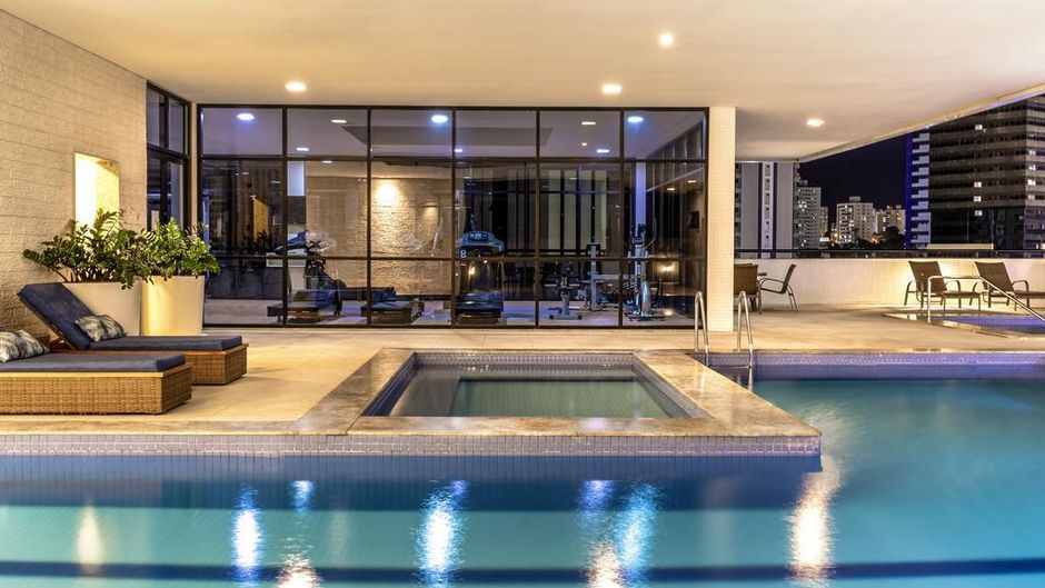 Mercure Boulevard Pool