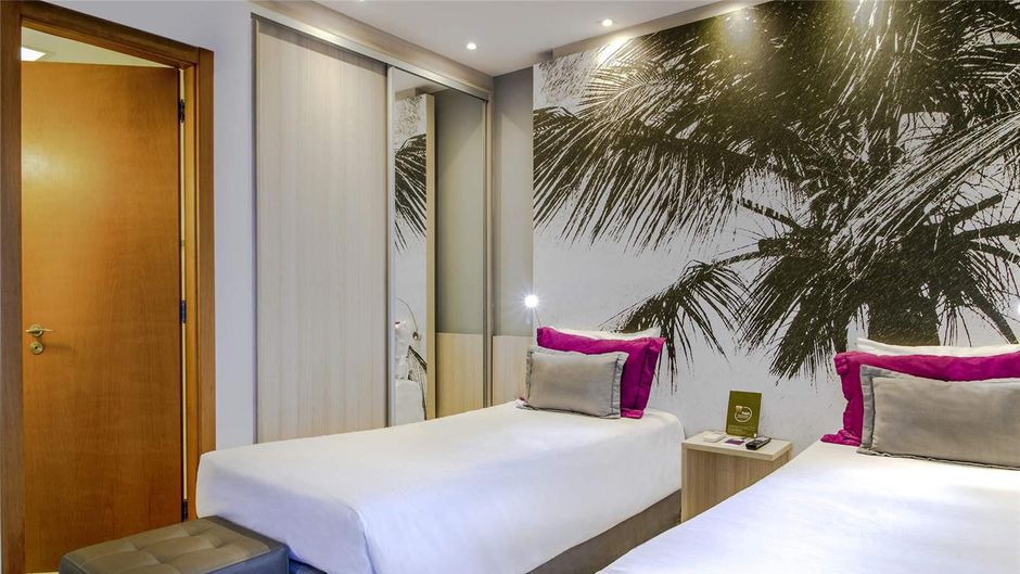 Mercure Boulevard Room