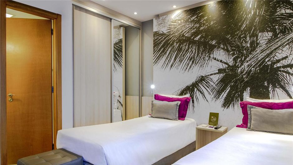 Mercure Boulevard Room