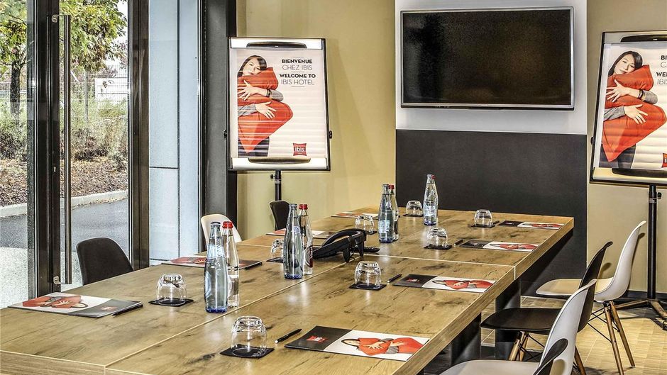 Ibis Saint Genis Pouilly Geneve Meeting