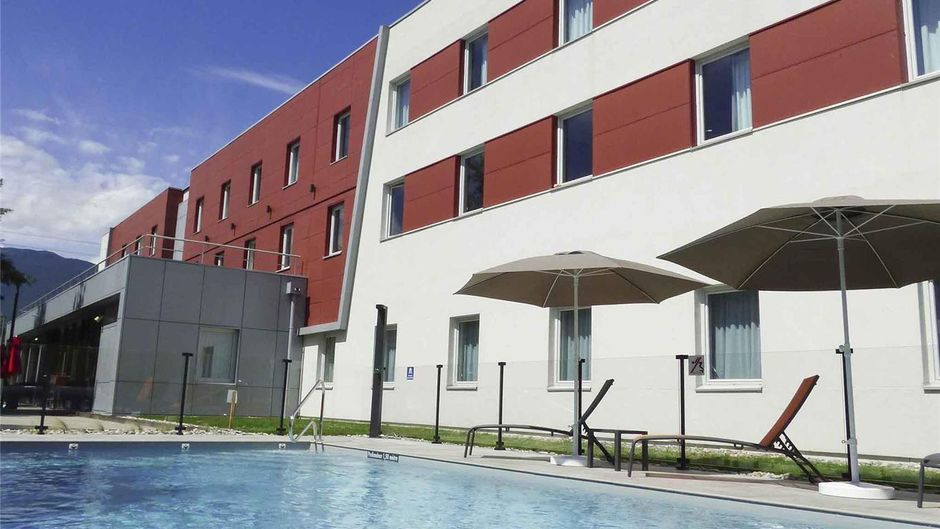 Ibis Saint Genis Pouilly Geneve Pool