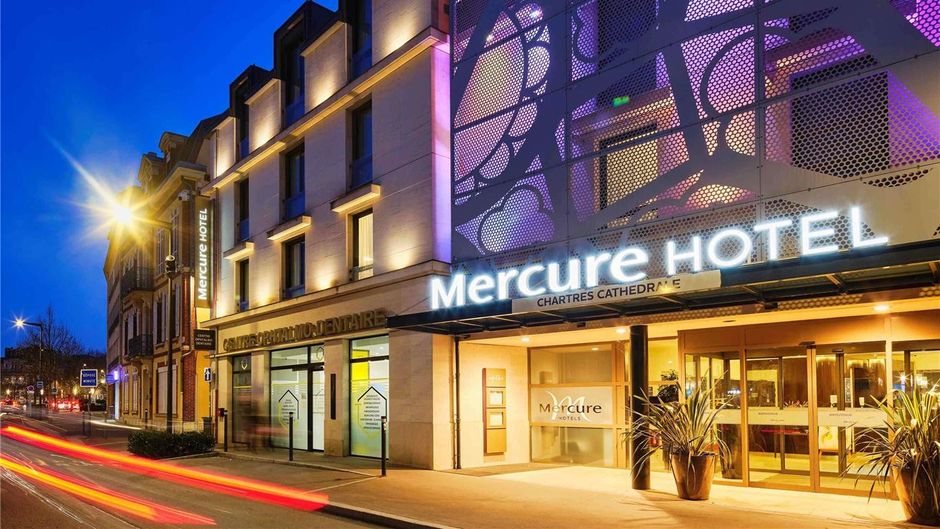 Mercure Chartres Cathedrale Exterior