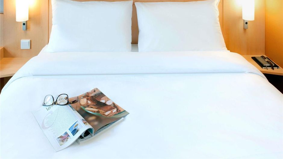 Ibis Lyon Est Chaponnay Room