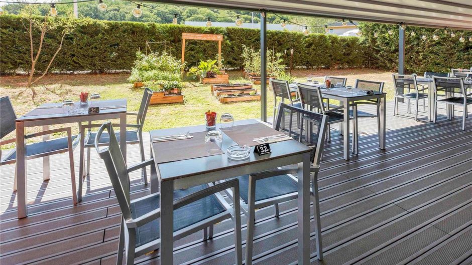 Ibis Lyon Est Chaponnay Restaurant