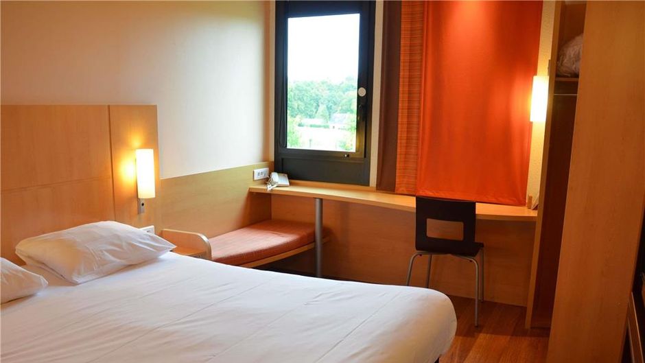 Ibis Guingamp Room