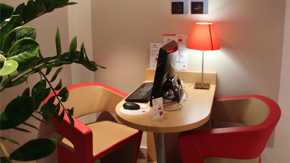 Ibis Guingamp Exterior
