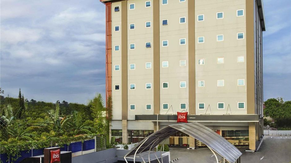Ibis Balikpapan Exterior