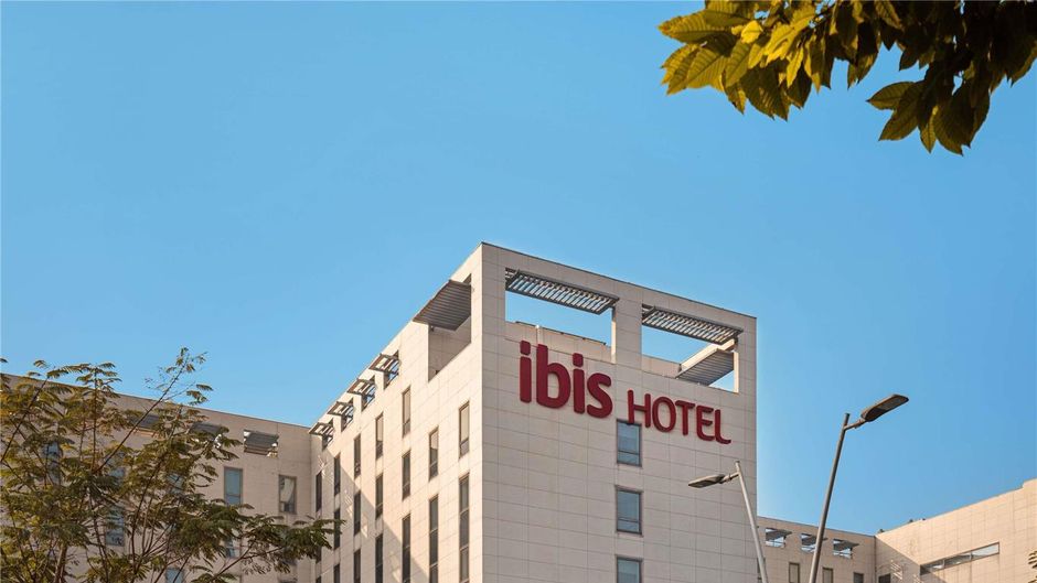 Ibis Delhi Airport Exterior