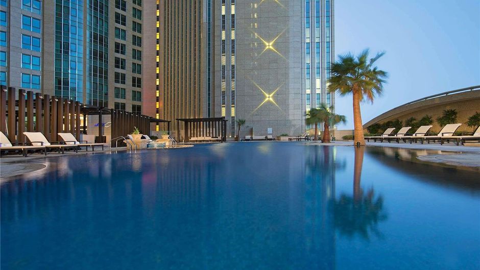 Sofitel Abu Dhabi Corniche Pool
