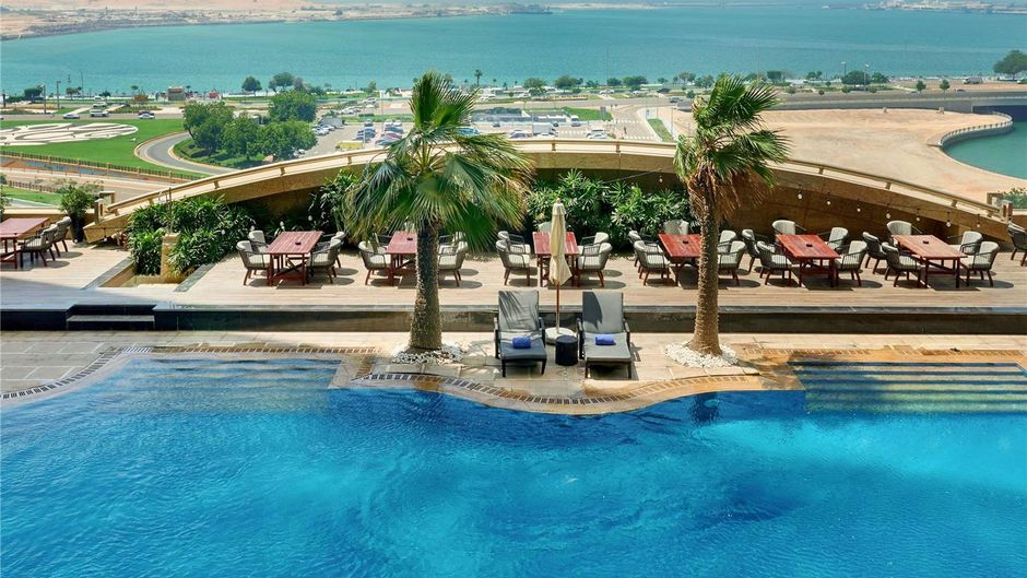 Sofitel Abu Dhabi Corniche Pool