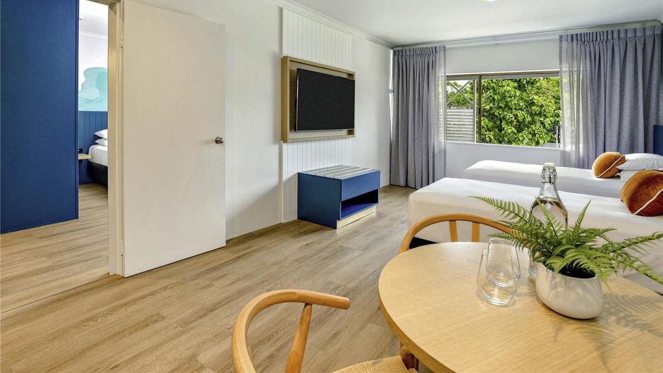 Mercure Cairns Room