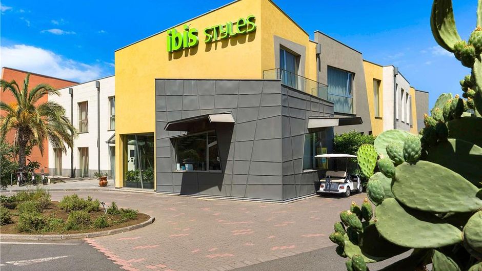 Ibis Styles Catania Acireale Hotel Exterior
