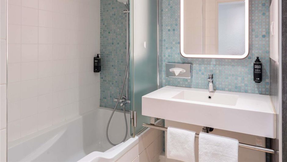 Ibis Styles Paris Porte d'Orleans Room