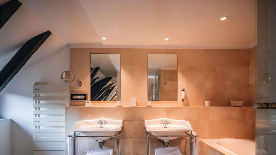 Hotel Cour du Corbeau Suite