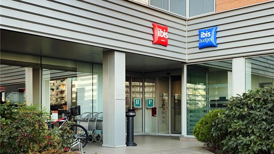 Ibis Lleida Hotel Exterior