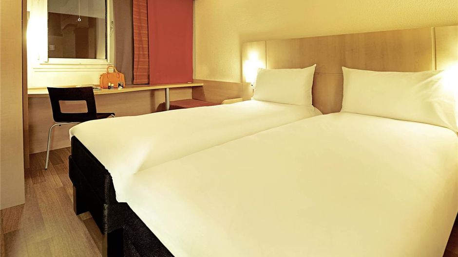 Ibis Lleida Hotel Room