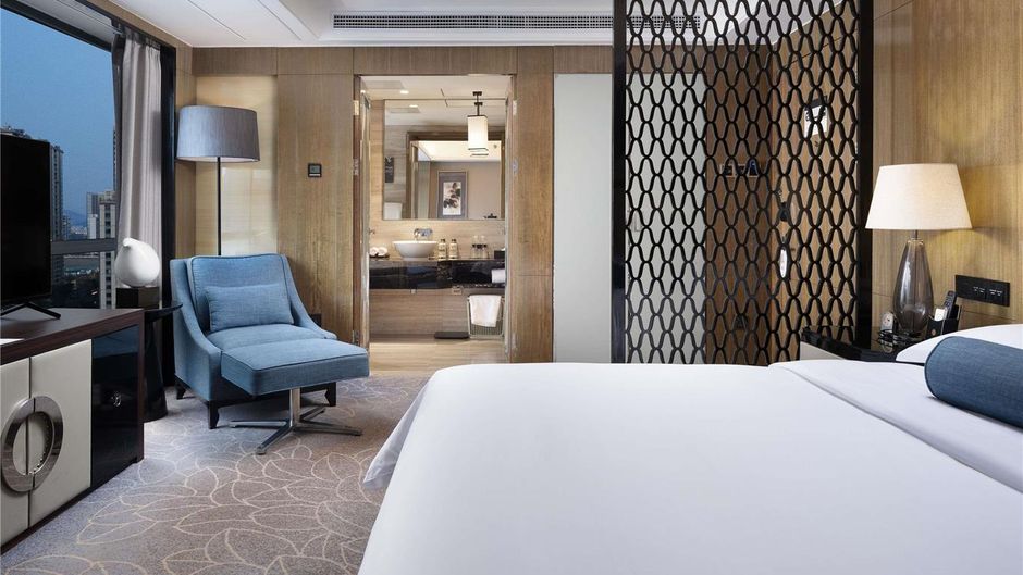 Pullman Shanghai Jing'an Hotel Room