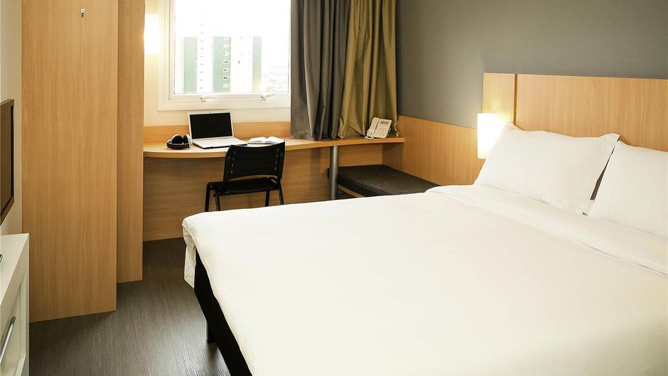 Ibis Cascavel Room