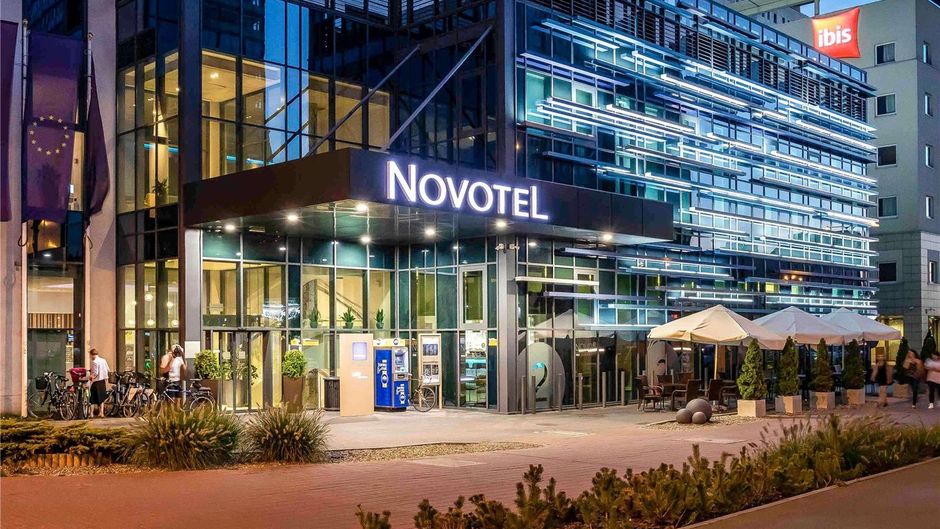 Novotel Lodz Centrum Hotel Exterior