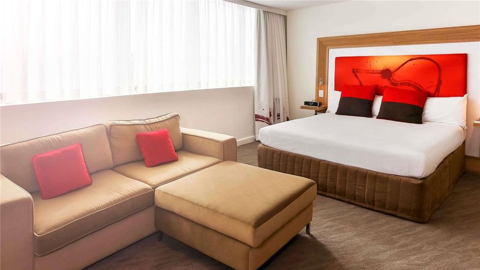 Novotel Sydney Rooty Hill Exterior