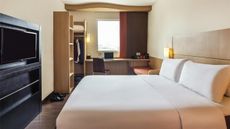 Ibis Surabaya City Center