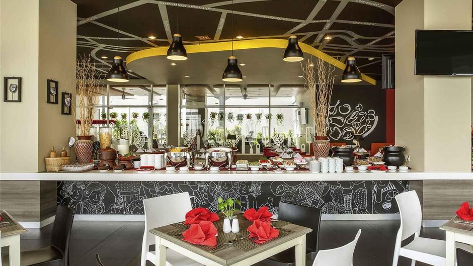 Ibis Surabaya City Center Restaurant