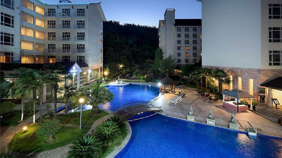 Pullman - Zhangjiajie Pool
