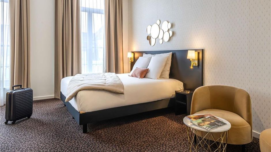 Mercure Lille Roubaix Grand Hotel Room