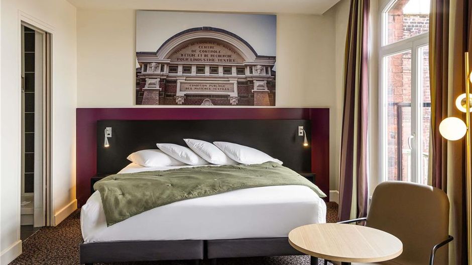 Mercure Lille Roubaix Grand Hotel Room