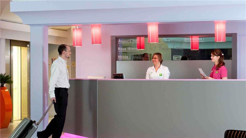 Ibis Styles Melun Exterior