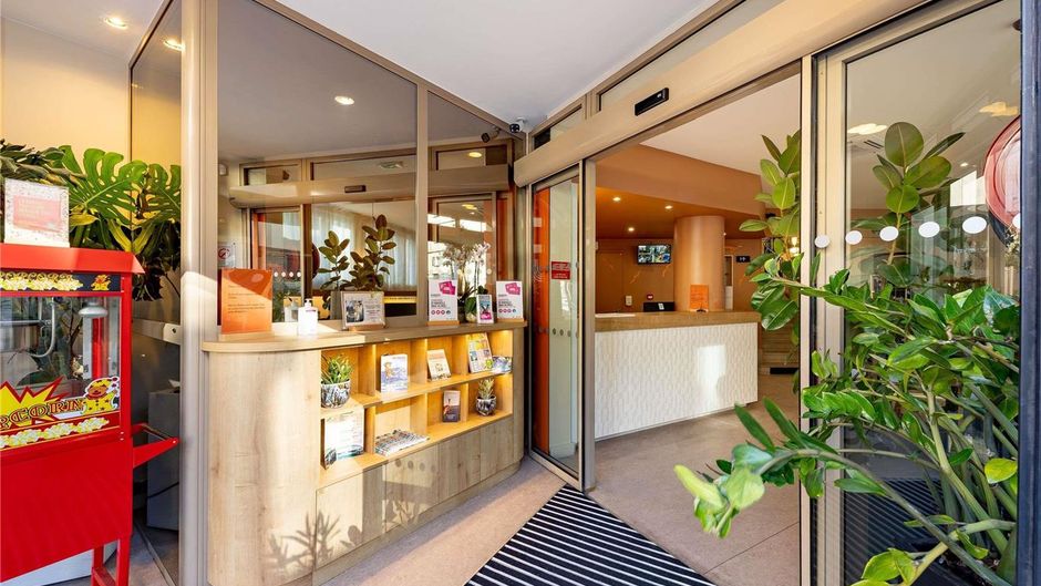 Ibis Styles Marseille Castellane Exterior