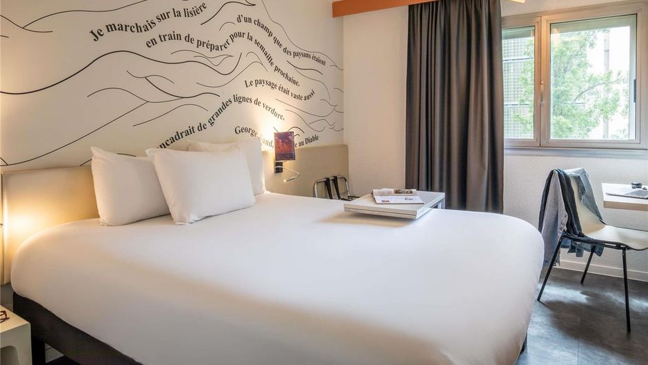 Ibis Styles Paris Tolbiac Bibliotheque Room