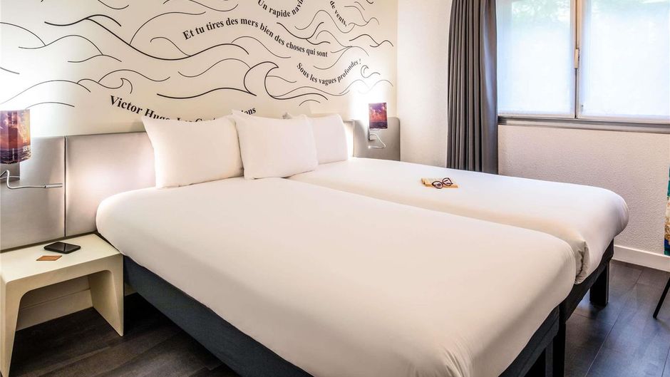 Ibis Styles Paris Tolbiac Bibliotheque Room