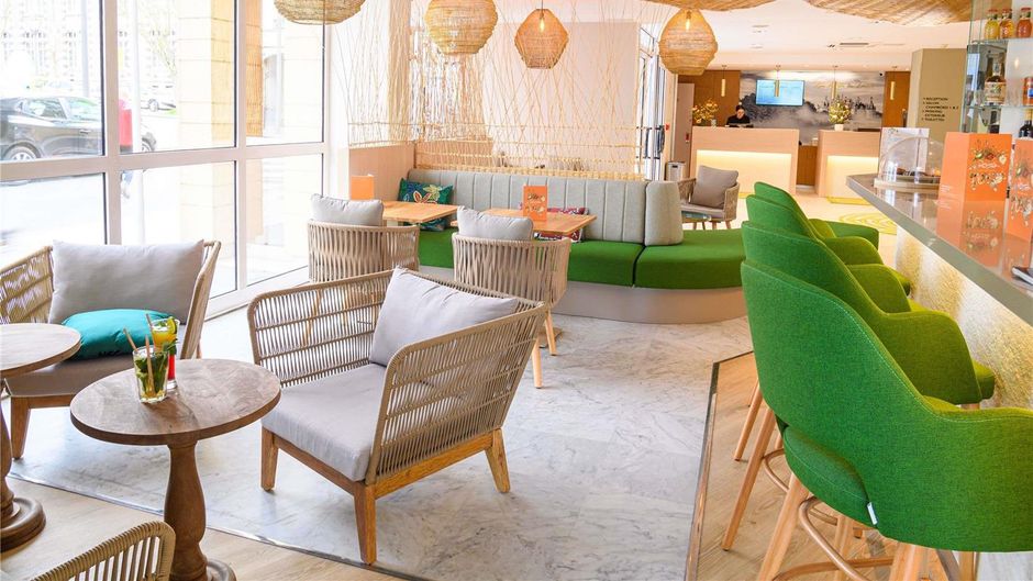 Ibis Styles Tours Centre Exterior