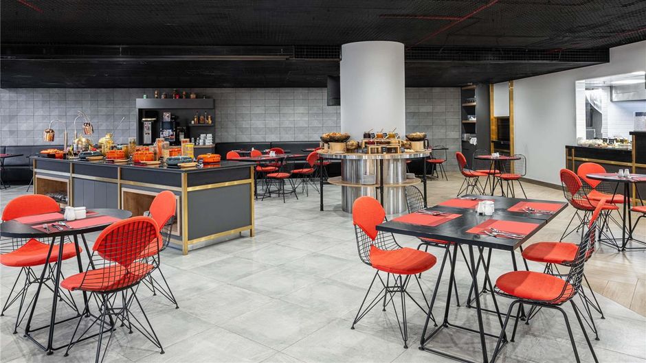 Ibis Riyadh Olaya Street Restaurant